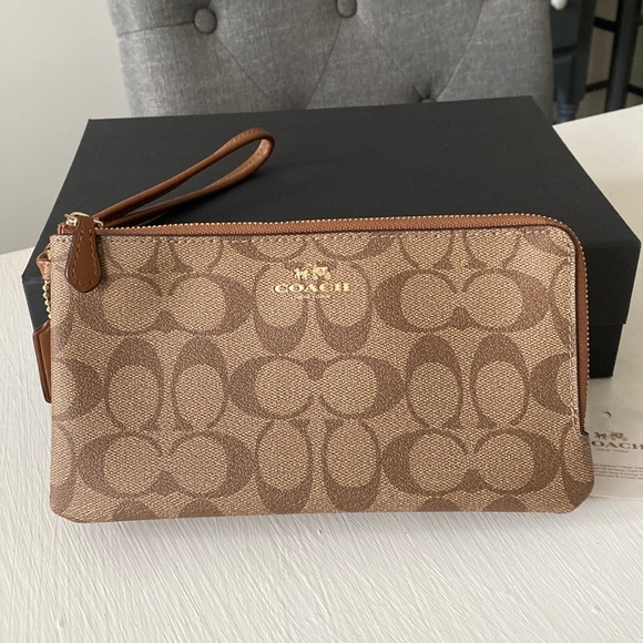 Coach Signature Canvas Brown Tan Double Zip Wallet Wristlet NWT with Gift Box - Picture 1 of 17